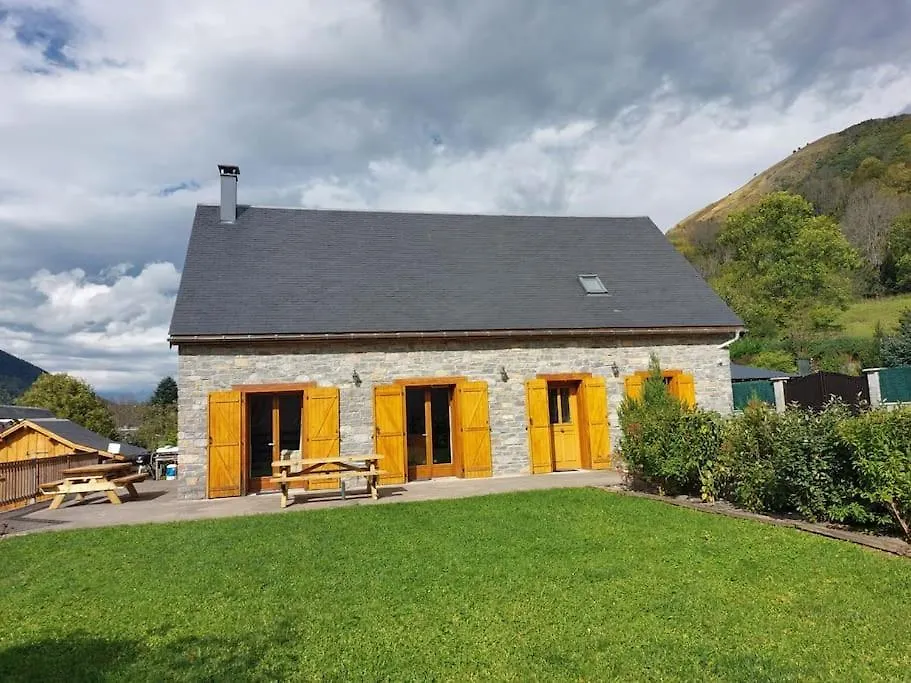 Chalet Spacieux ルダンヴィエル フランス